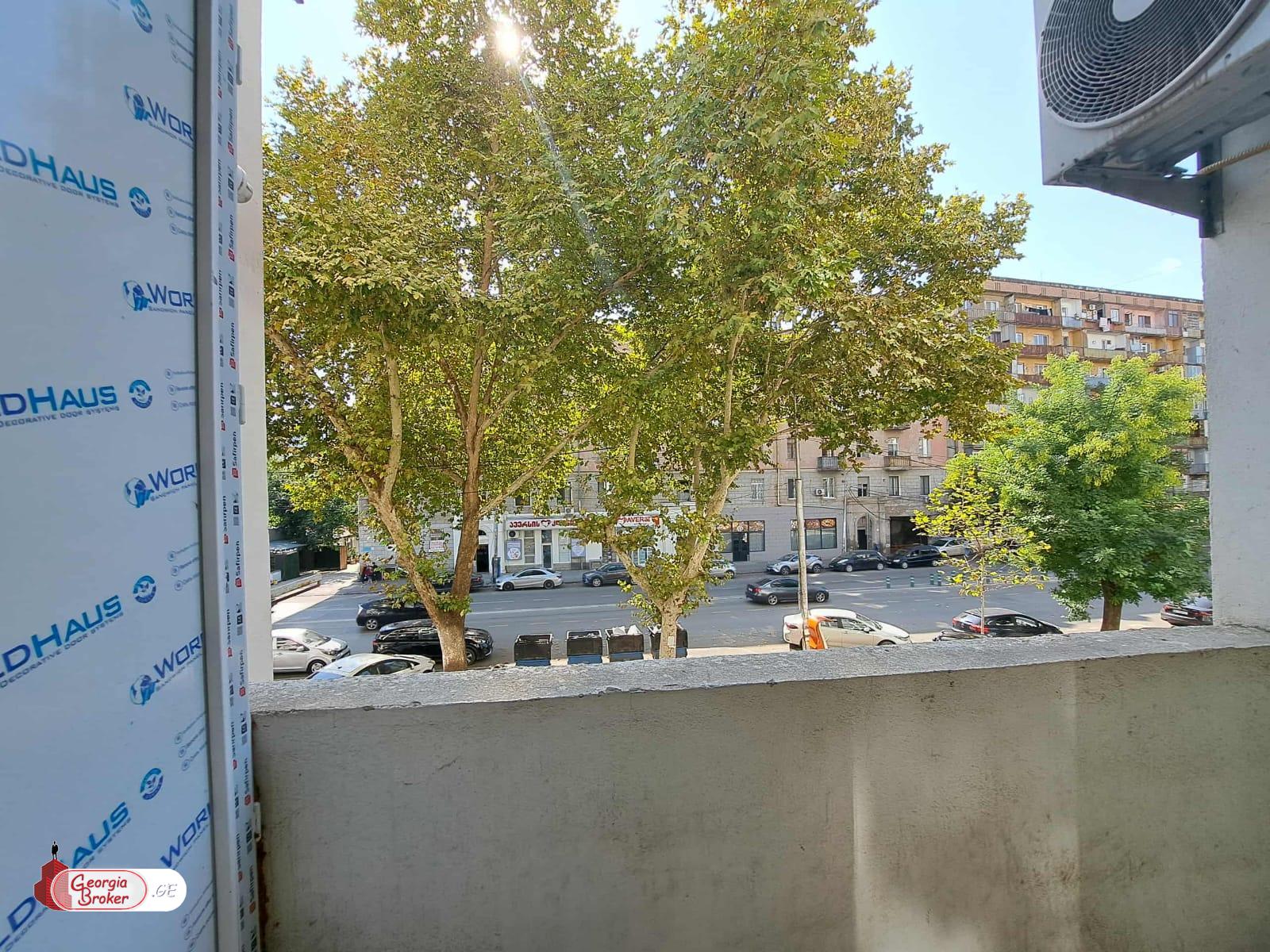 nearly repaired 3-room apartment for sale